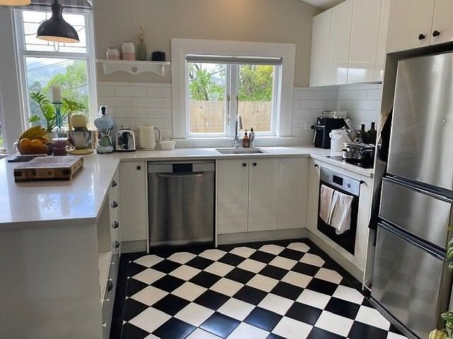 139 Wadestown Road, Wadestown, Wellington - Carousel 1