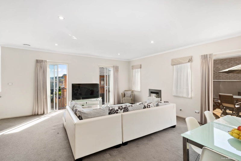 17 Horizon View Road, Oteha, Auckland - Carousel 2