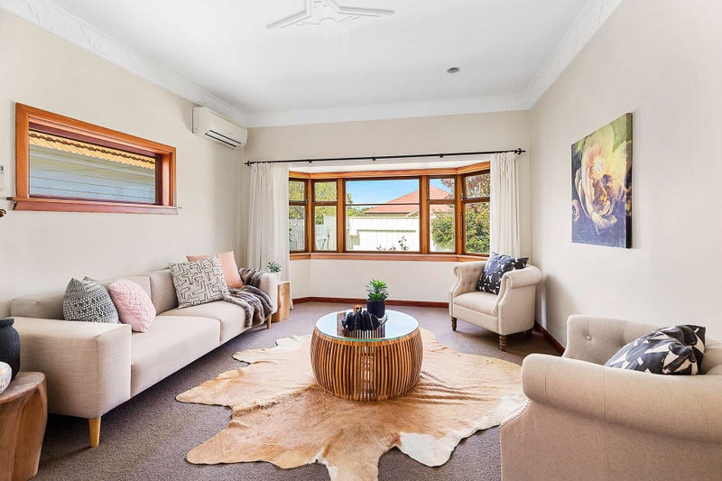 14 Simla Crescent, Khandallah, Wellington - Carousel 1