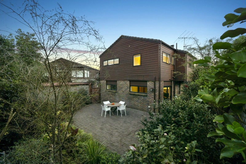 3/11 Faulkner Road, Northcote Point, Auckland - Carousel 2
