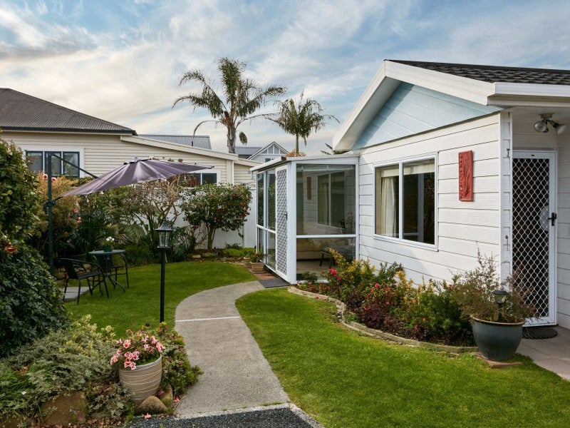 25B Stout Street, Whataupoko, Gisborne - Carousel 2