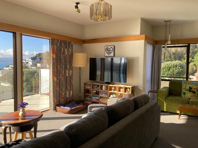 8/9 Wilkinson Street, Oriental Bay, Wellington - Carousel 2