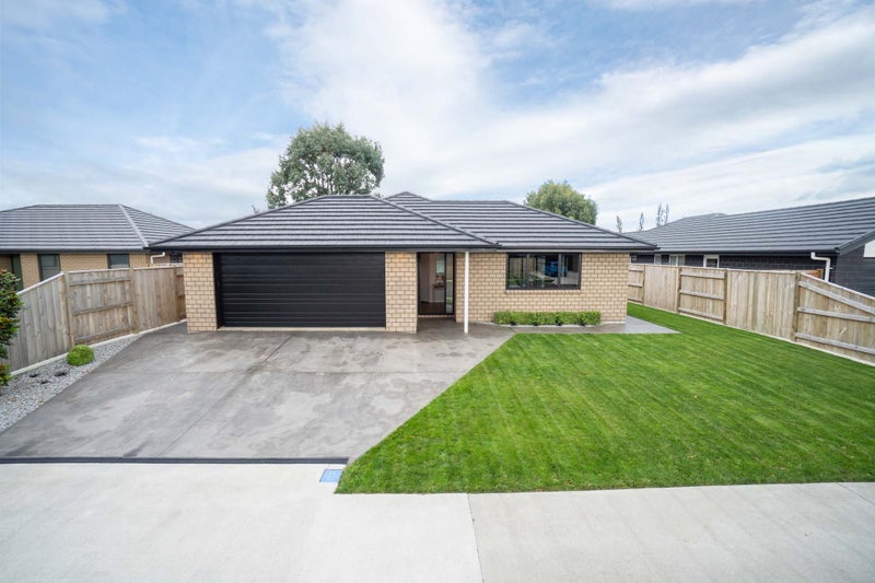 27 Monarch Drive, Ashhurst, Ashhurst - Carousel 1