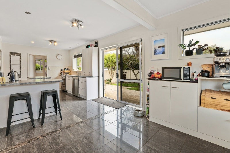 1 Prisk Place, Hillsborough, Christchurch - Carousel 2