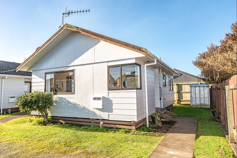 12C Cornwall Road, Springvale, Whanganui - Carousel 1
