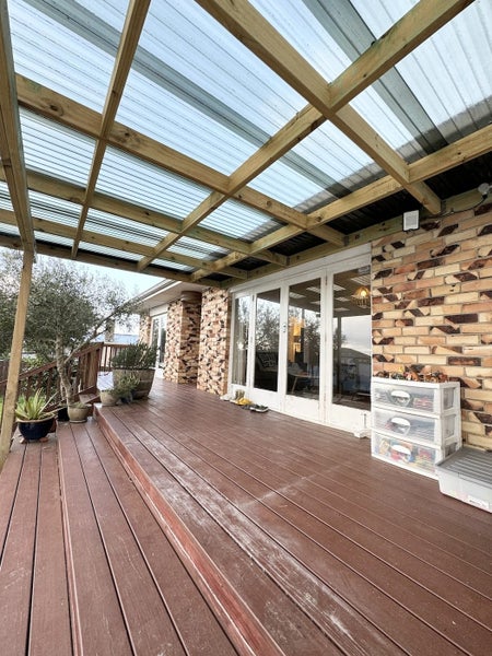 54 Seymour Road, Sunnyvale, Auckland - Carousel 10