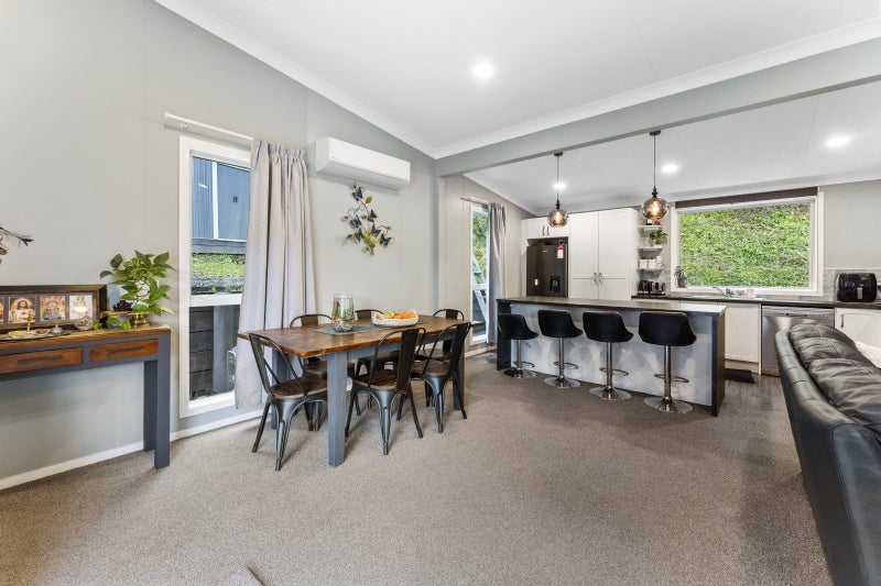 17 John Street, Stokes Valley, Lower Hutt - Carousel 2