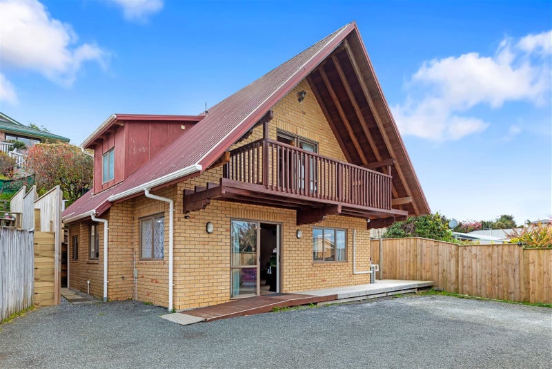 9A James Cook Drive, Welcome Bay, Tauranga - Carousel 1