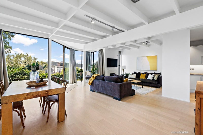 23 Clermont Terrace, Kelburn, Wellington - Carousel 1