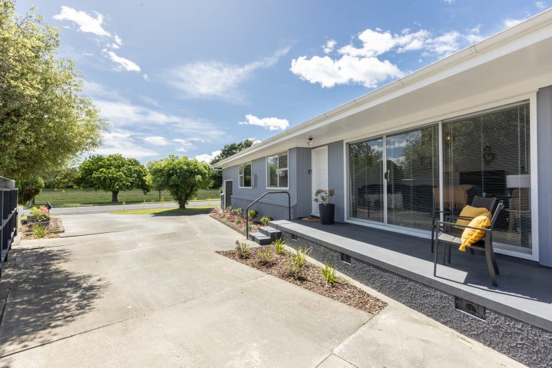 135 Westminster Avenue, Tamatea, Napier - Carousel 1