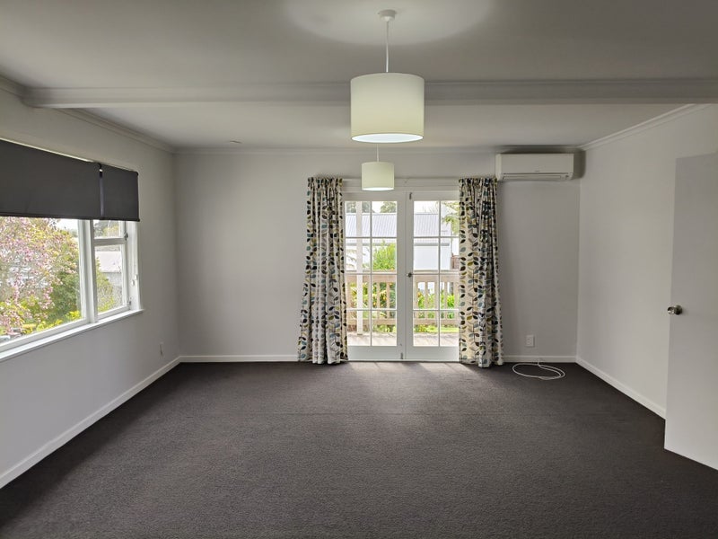 2/32 Woodward Road, Mount Albert, Auckland - Carousel 2