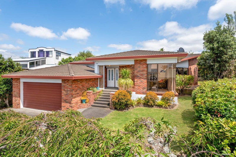3 Marlin Street, West Harbour, Auckland - Carousel 1