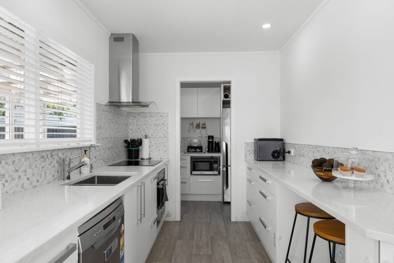 1/29 Manuka Road, Bayview, Auckland - Carousel 2