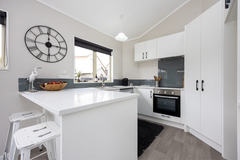 3/372 Whangaparaoa Road, Stanmore Bay, Whangaparaoa - Carousel 1