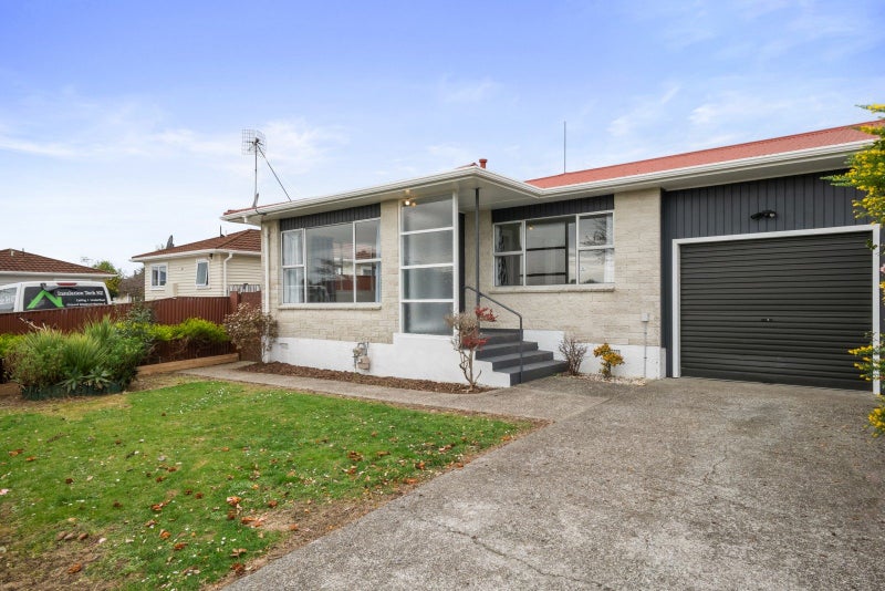 16 Parker Avenue, Levin, Levin - Carousel 18