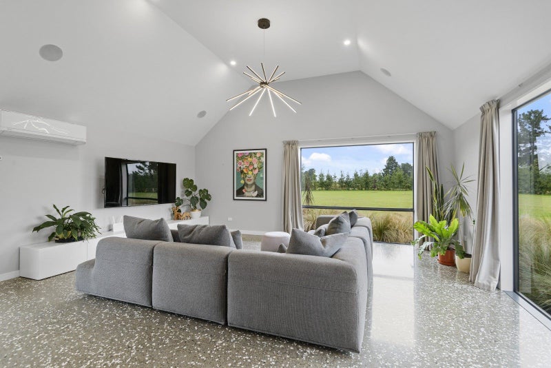 338 Two Chain Road, Christchurch - Carousel 2