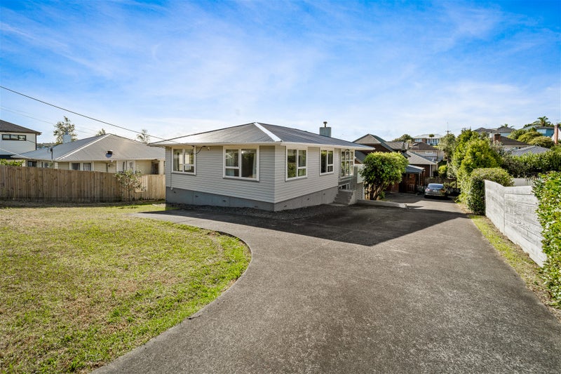 2/23 Bond Crescent, Forrest Hill, Auckland - Carousel 18
