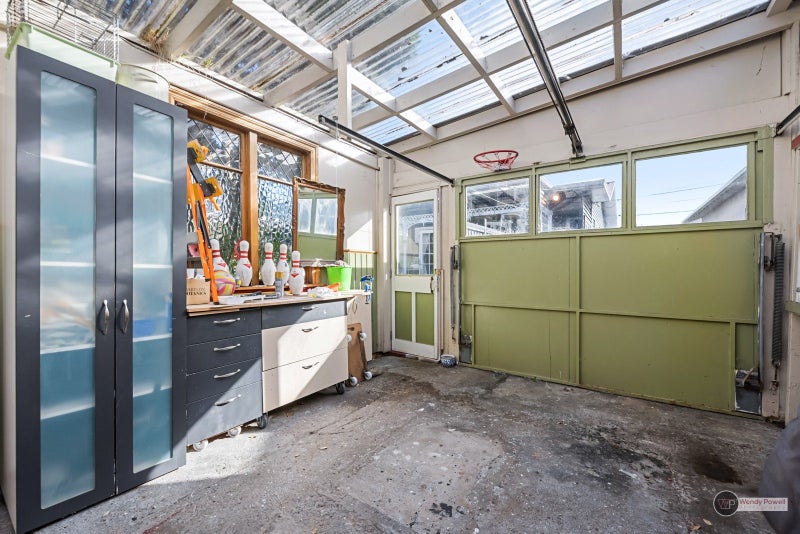 12 Collins Street, Petone, Lower Hutt - Carousel 31