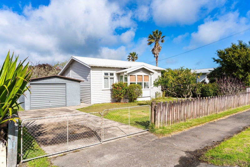 45 Jervois Street, Dargaville - Carousel 1