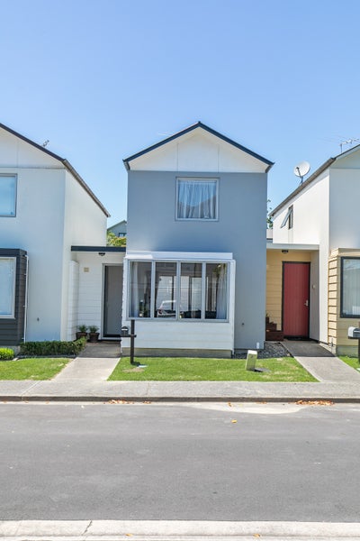 7 Kirikiri Lane, East Tamaki, Auckland - Carousel 1