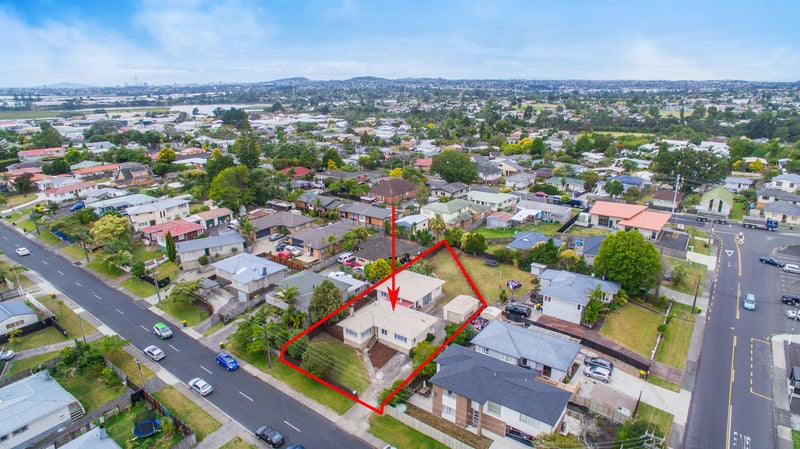 74 Farquhar Road, Glendene, Auckland - Carousel 2