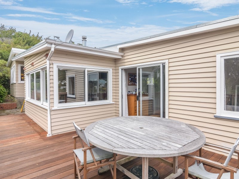 115 Donald Street, Karori, Wellington - Carousel 1