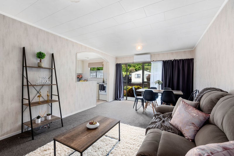 1/44 Hartford Crescent, Totara Park, Upper Hutt - Carousel 2