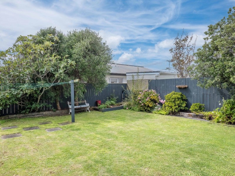 23 Resolution Street, Lyall Bay, Wellington - Carousel 2