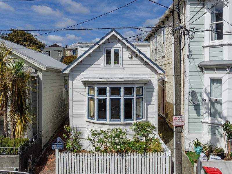 20 Queen Street, Mount Victoria, Wellington - Carousel 19