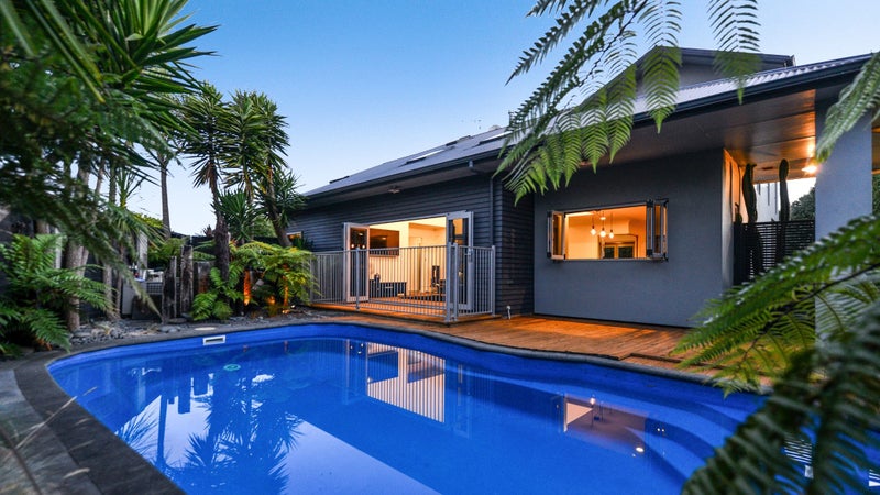 21 Cherie Close, Rototuna, Hamilton - Carousel 1