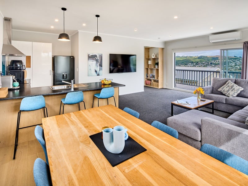 109A Gloaming Hill, Titahi Bay, Porirua - Carousel 1