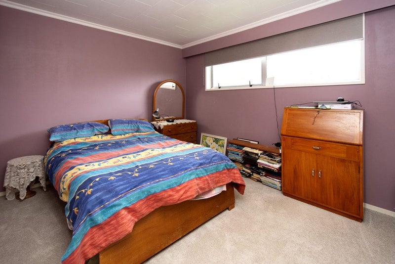 1 High Street, Ashley - Carousel 15