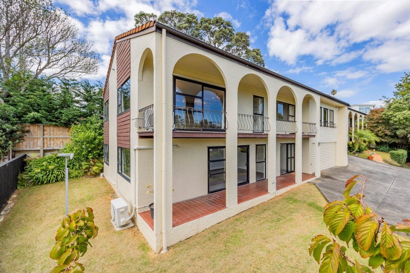 2/14 The Glen, Remuera, Auckland - Carousel 1