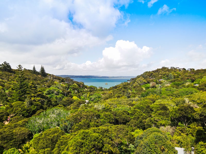 54 Glen Brook Road, Ōmiha, Waiheke Island - Carousel 1