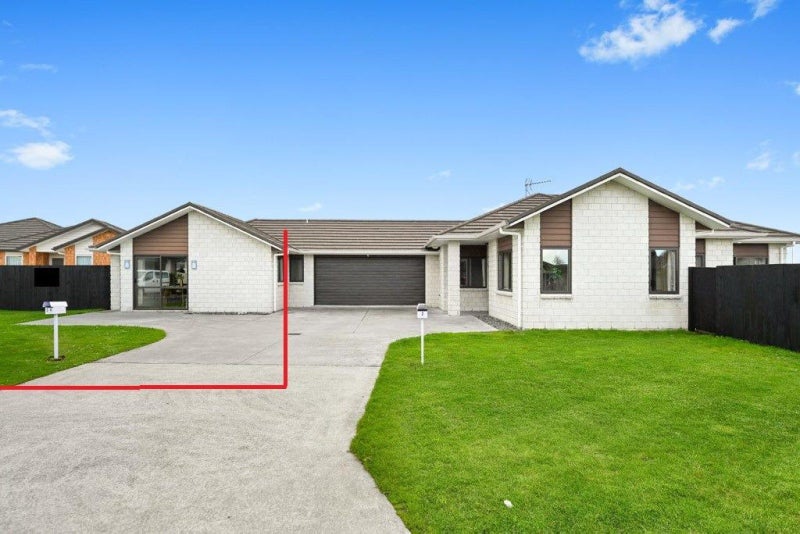 2 Capricorn Place, Rototuna North, Hamilton - Carousel 7