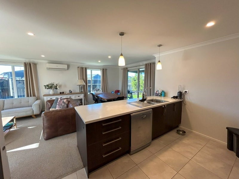 1 Jeffs Way, Papamoa Beach, Papamoa - Carousel 2