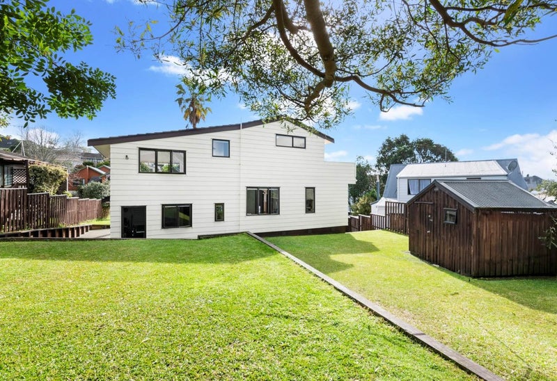 17 Palliser Lane, Browns Bay, Auckland - Carousel 1