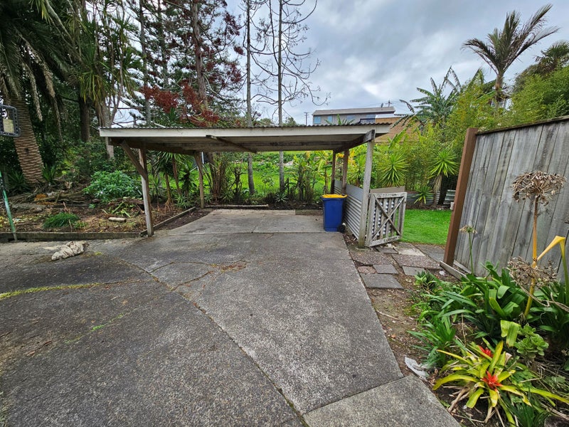 4A Griffiths Place, Te Atatu South, Auckland - Carousel 11
