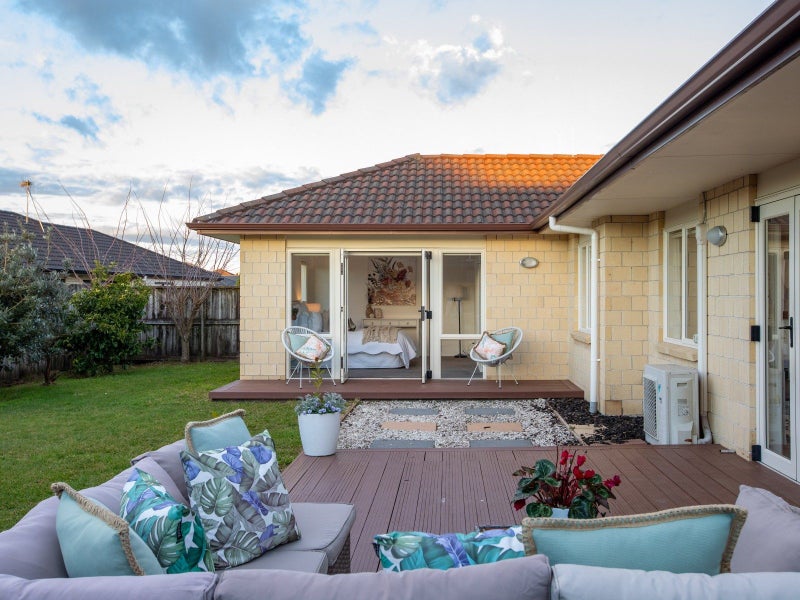 7 Holly Place, Rototuna North, Hamilton - Carousel 2