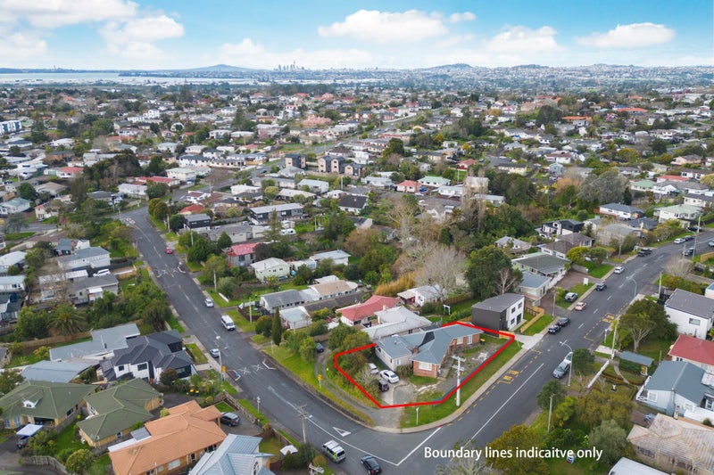 44E Awaroa Road, Sunnyvale, Auckland - Carousel 1