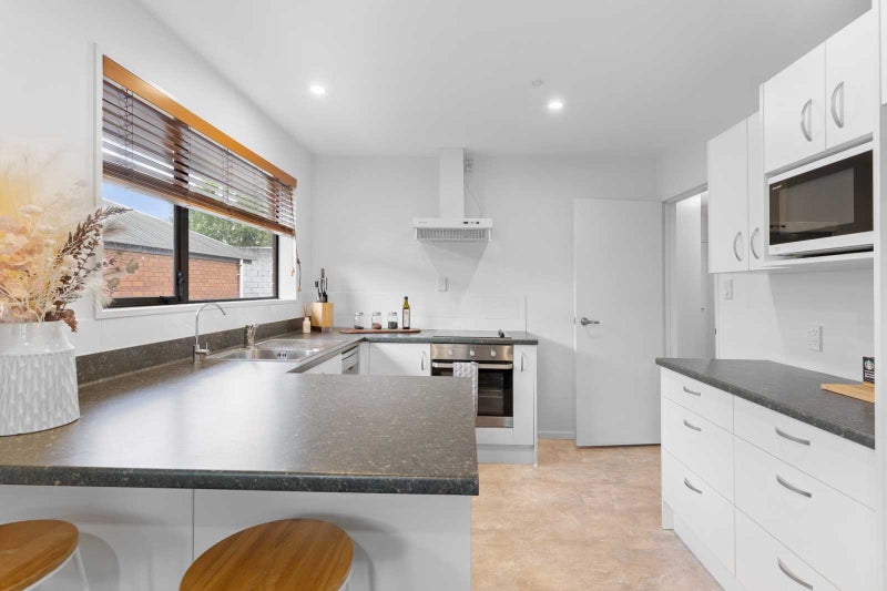 4/21 Braddon Street, Addington, Christchurch - Carousel 2