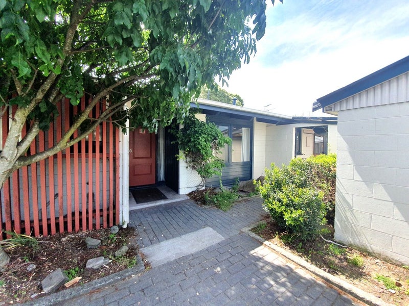 12 Burrows Place, Ilam, Christchurch - Carousel 1