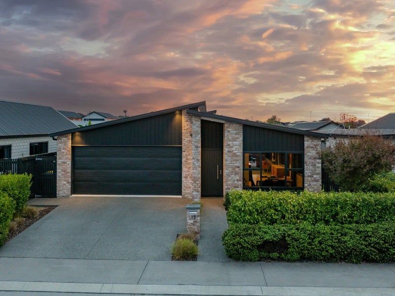 13 Naismith Street, Chartwell, Hamilton - Carousel 1