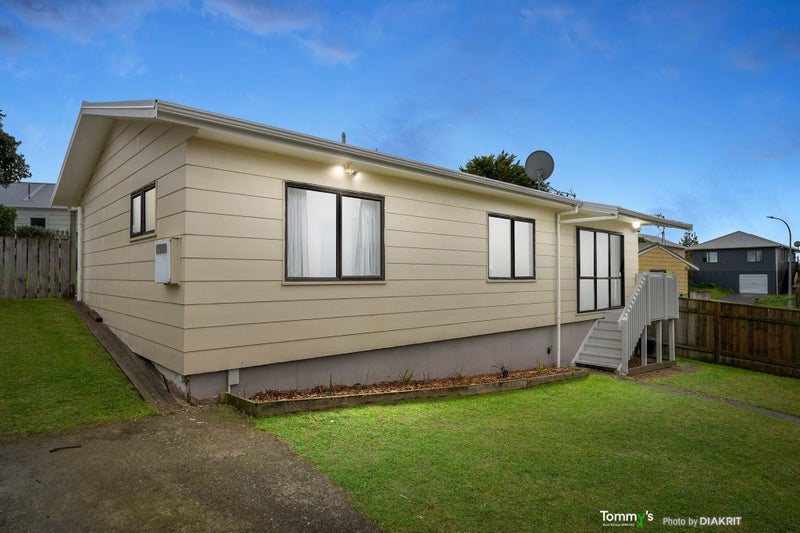 32 Nassau Avenue, Grenada North, Wellington - Carousel 17