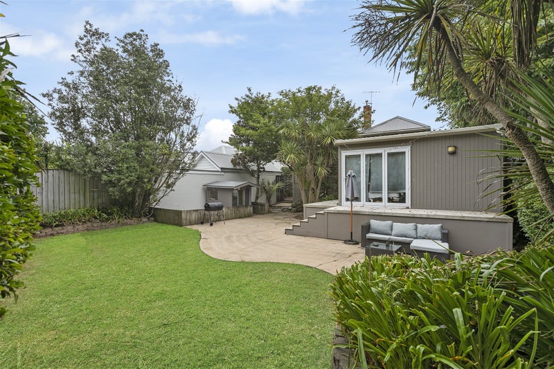 2 Leslie Avenue, Sandringham, Auckland - Carousel 2