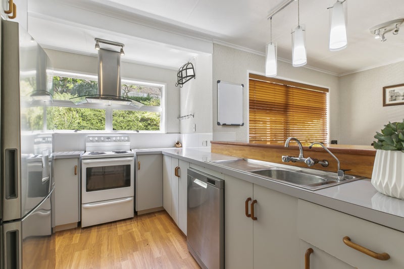 4 Dell Way, Judea, Tauranga - Carousel 2