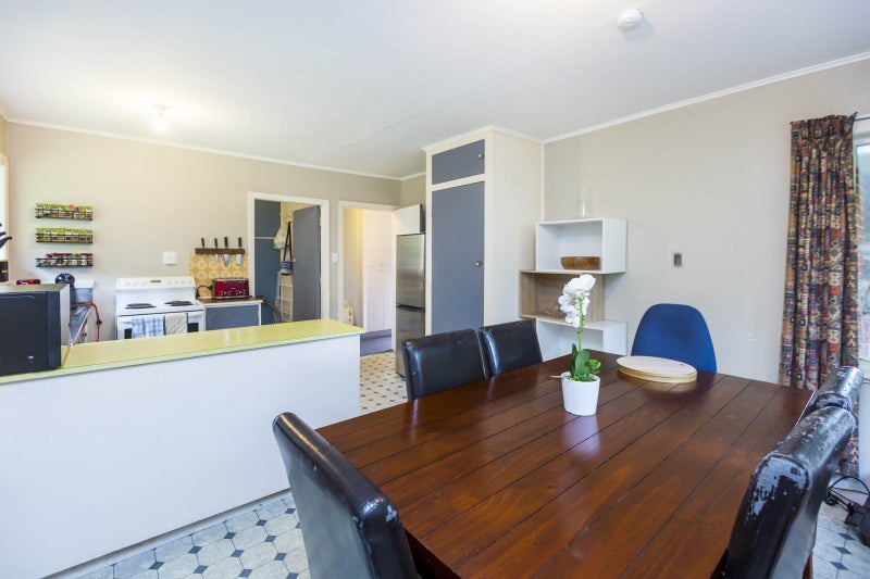 18 Jocelyn Crescent, Pinehaven, Upper Hutt - Carousel 16