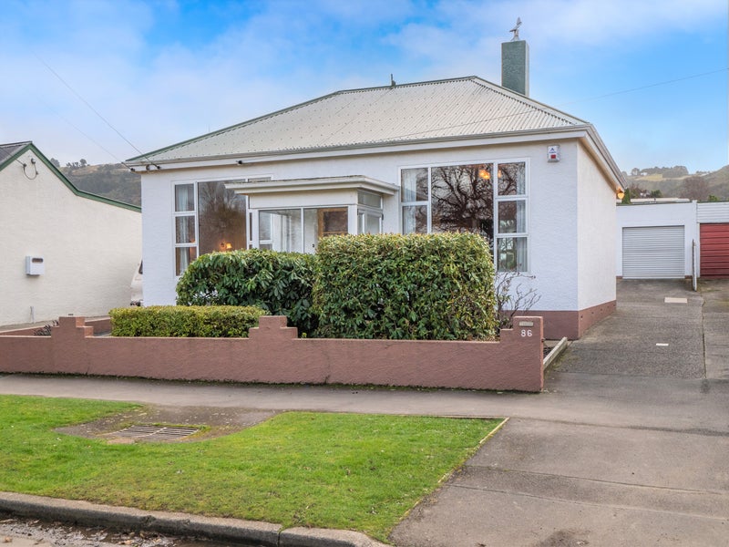 86 Stevenson Avenue, Sawyers Bay, Dunedin - Carousel 1