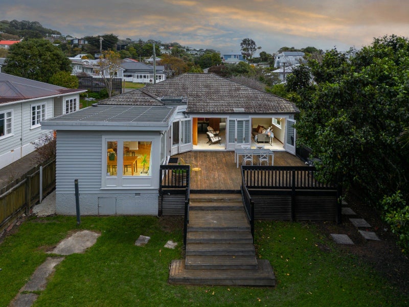 21A Ngatoto Street, Khandallah, Wellington - Carousel 1