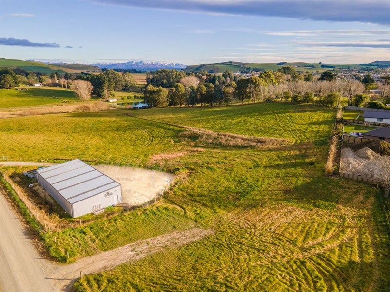 0 District Rd - Carousel 1